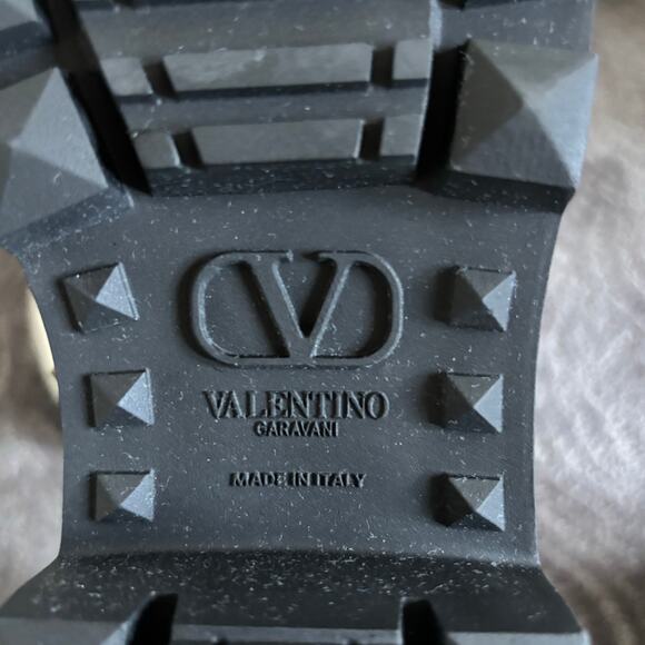 Valentino Garavani Roman Stud Combat Boots White Leather Chelsea Ankle Size 37 - Picture 12 of 16